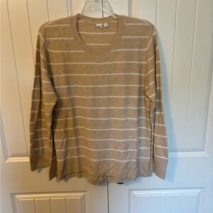 NWOT Gap light weight sweater. XXL. Beige and white striped.